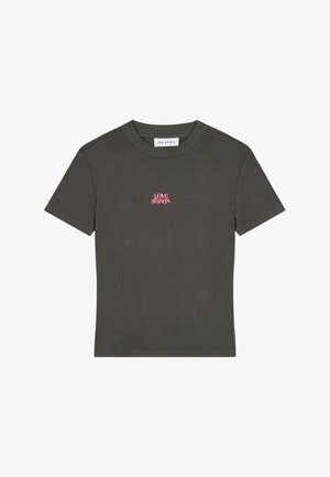 Ciemnoszary prążkowany bawełniany t-shirt z różowym napisem "LOVE SEASON" na piersi. Krótkie rękawy i okrągły dekolt.