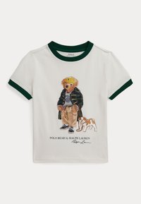 Δεν επιλέχθηκε, nevis/new forest