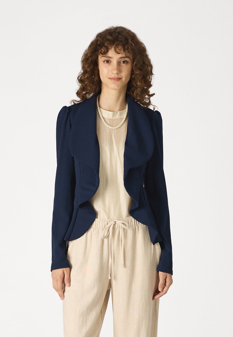 Vimalu O Neck 2 4 Knit Top Sandshell Stripes Navy Blazer