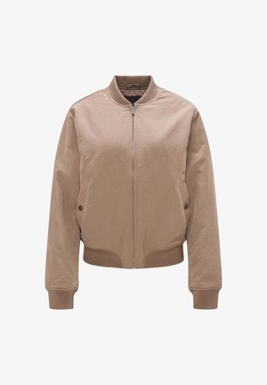 Giubbotto bomber beige con zip frontale, polsini e bordo a costine, tasche laterali con chiusura a bottone, texture liscia e design minimale.