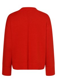 Czerwony sweter z dzianiny o luźnym kroju, z szerokimi rękawami i ribbowym wykończeniem. Charakteryzuje się gładką teksturą i prostym, czystym designem.