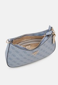 Guess NOELLE TOP ZIP SHOULDER BAG - Kabelka - light blue