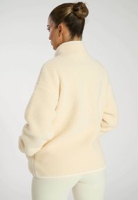 Thumbnail Image 3