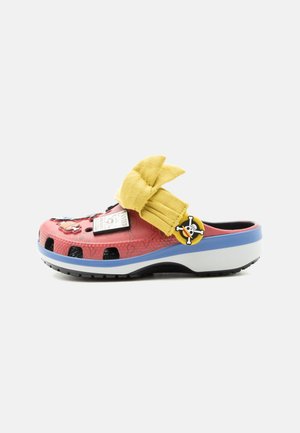 Crocs ONE PIECE LUFFY CLASSIC UNISEX - Chaussons - multi-coloured