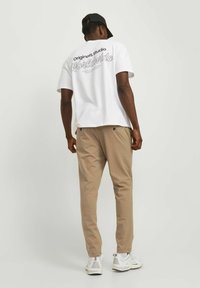 Jack & Jones JPSTMARCO JJCOOPER - Chino - elmwood