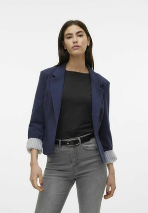 Selected Femme - Blazer de costume d'ensemble ajusté avec rayures fines -  Gris