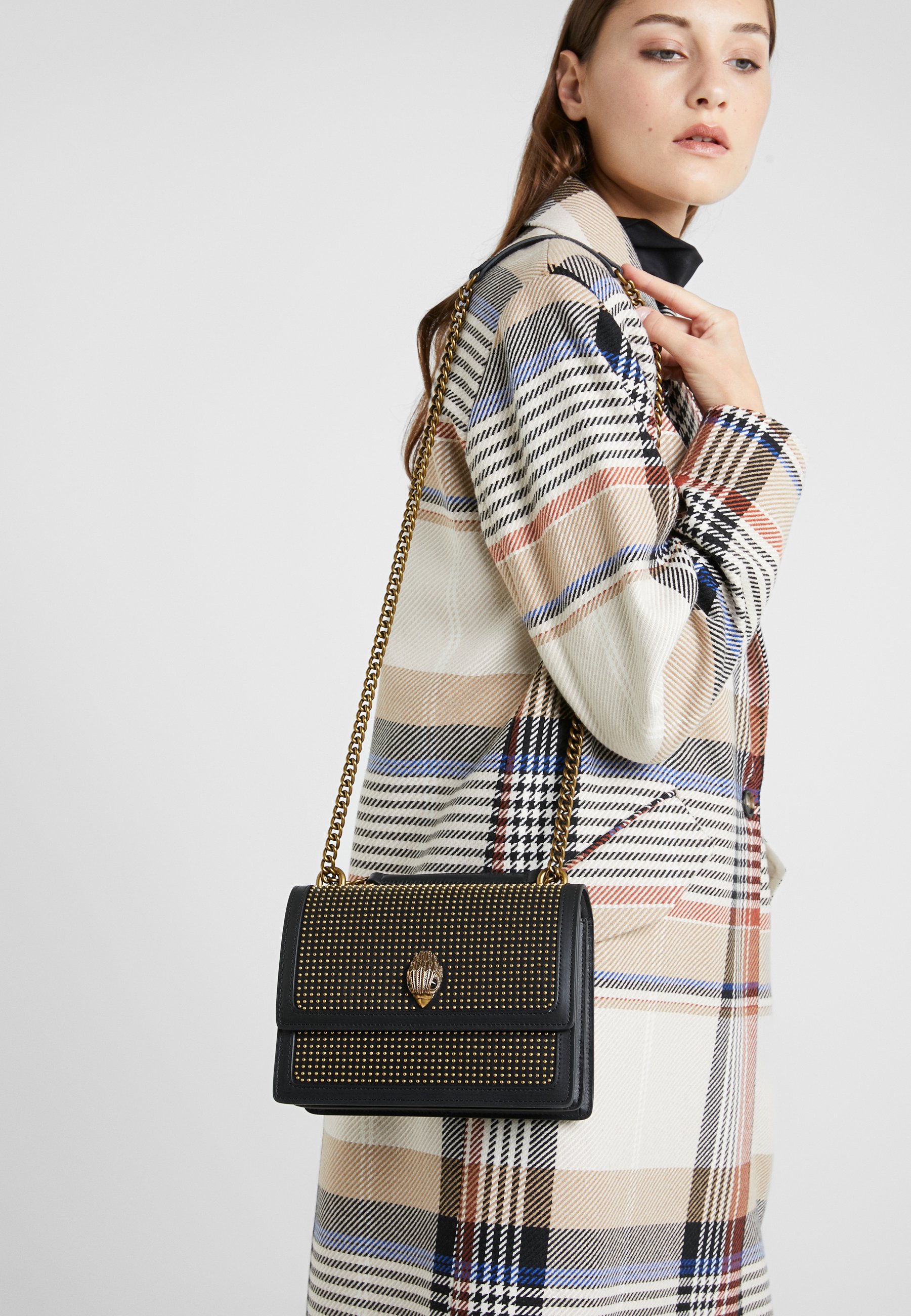 Kurt Geiger London SHOREDITCH CROSSBODY Håndveske black Kurt Geiger London SHOREDITCH CROSS BODY Skulderveske