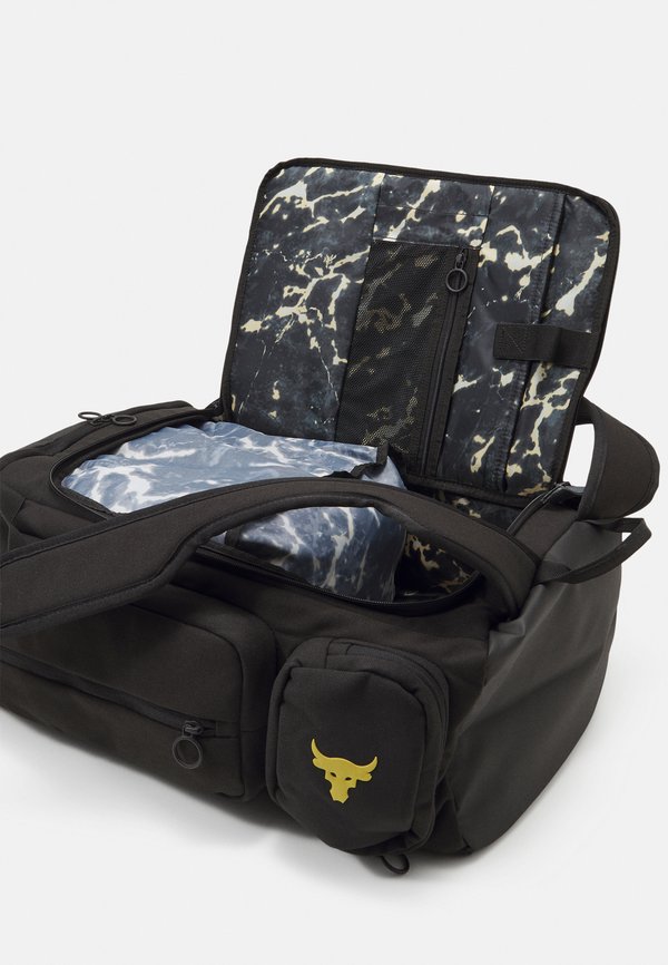 UA PROJECT ROCK DUFFLE UNISEX - Club wear4