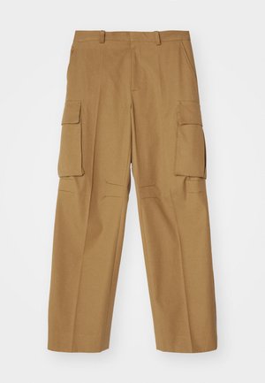 Victoria Beckham RELAXED TROUSER - Pantalon cargo - tobacco