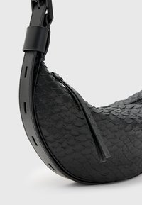 AllSaints HALFMOON SNAKE - Borsa a tracolla - black