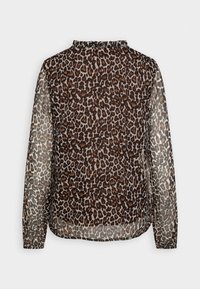Blouse transparente à manches longues avec imprimé léopard marron et noir, poignets élastiques et léger détail de volants au niveau du col, vue de dos.