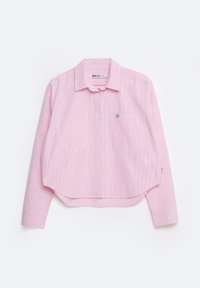 Camicia a maniche lunghe a strisce rosa con orlo curvo, dotata di due tasche frontali e di un piccolo logo blu sulla parte sinistra del petto.