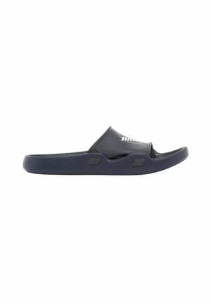 Sandalo nero modello slide con punta aperta e ampia fascia con marchio bianco, mostrato di profilo su sfondo bianco.