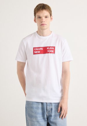 BOX GRAPHIC TEE - T-shirt print - brilliant white