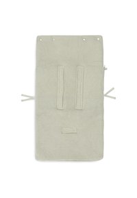 Lichtgrijze geweven tas met een gestructureerd oppervlak, voorzien van twee verticale banden en een ritssluiting aan de zijkant, met trekkoorden aan de onderkant.