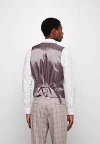 Shelby & Sons WAINWRIGHT - Γιλέκο κοστουμιού - cream