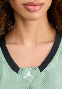 Jordan Top - jade smoke