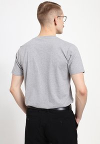 Marvel MARVEL GUARDIANS OF THE GALAXY 2 - I AM ROCK - T-shirt z nadrukiem