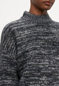 Vero Moda Petite VMDAIMA - Pulóver - black/birch/silver
