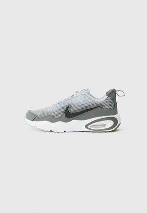 AIR MAX NOVA - Sneakers basse - wolf grey/black/iron grey