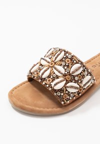 Tamaris Mules - cognac