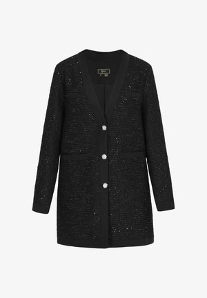 Juodas tekstūruotas kardiganas su ilgomis rankovėmis, dviem priekinėmis kišenėmis ir penkiomis blizgiomis sagomis priekyje. Paprastas, elegantiškas dizainas.