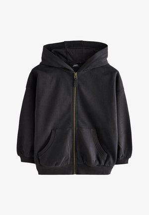 Schwarzer Kapuzenpullover mit Reißverschluss, Taschen, langen Ärmeln, elastischen Bündchen und Kapuze, auf weißem Hintergrund dargestellt.
