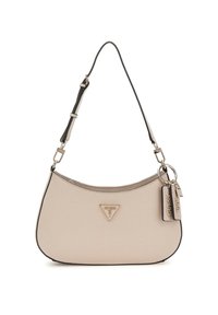 Beige Guess-käsilaukku, jossa on säädettävä musta olkahihna, kultainen logo-plakaatti ja avaimenperät, joissa lukee "Guess" ja "1981."