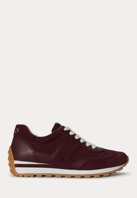 Неизбран, dark garnet