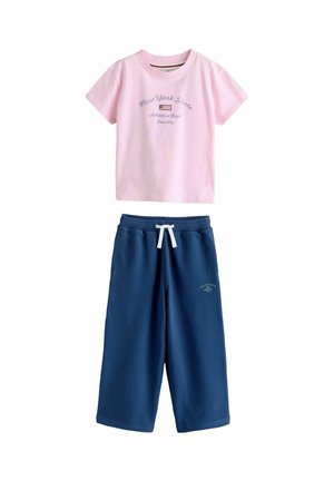 REGULAR FIT - JOGGERS SET - Pantalon de survêtement - pink/navy