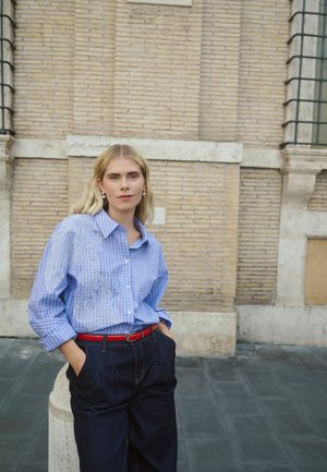 CUJANI - Užsagstoma palaidinė - blue check