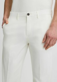 LIU JO Pantalones chinos - white