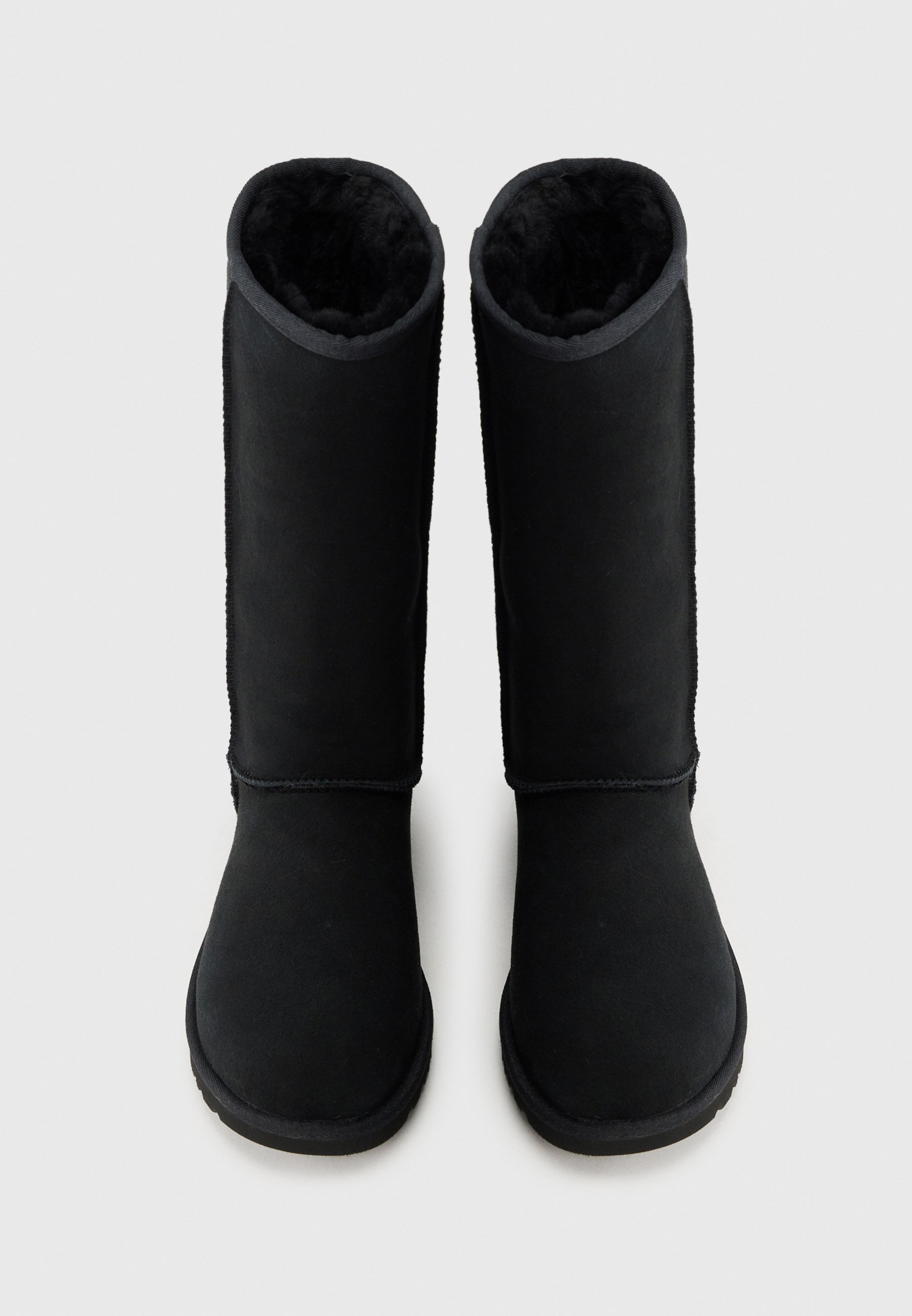 UGG CLASSIC II - Cizme de iarnă - black/negru - Zalando.ro