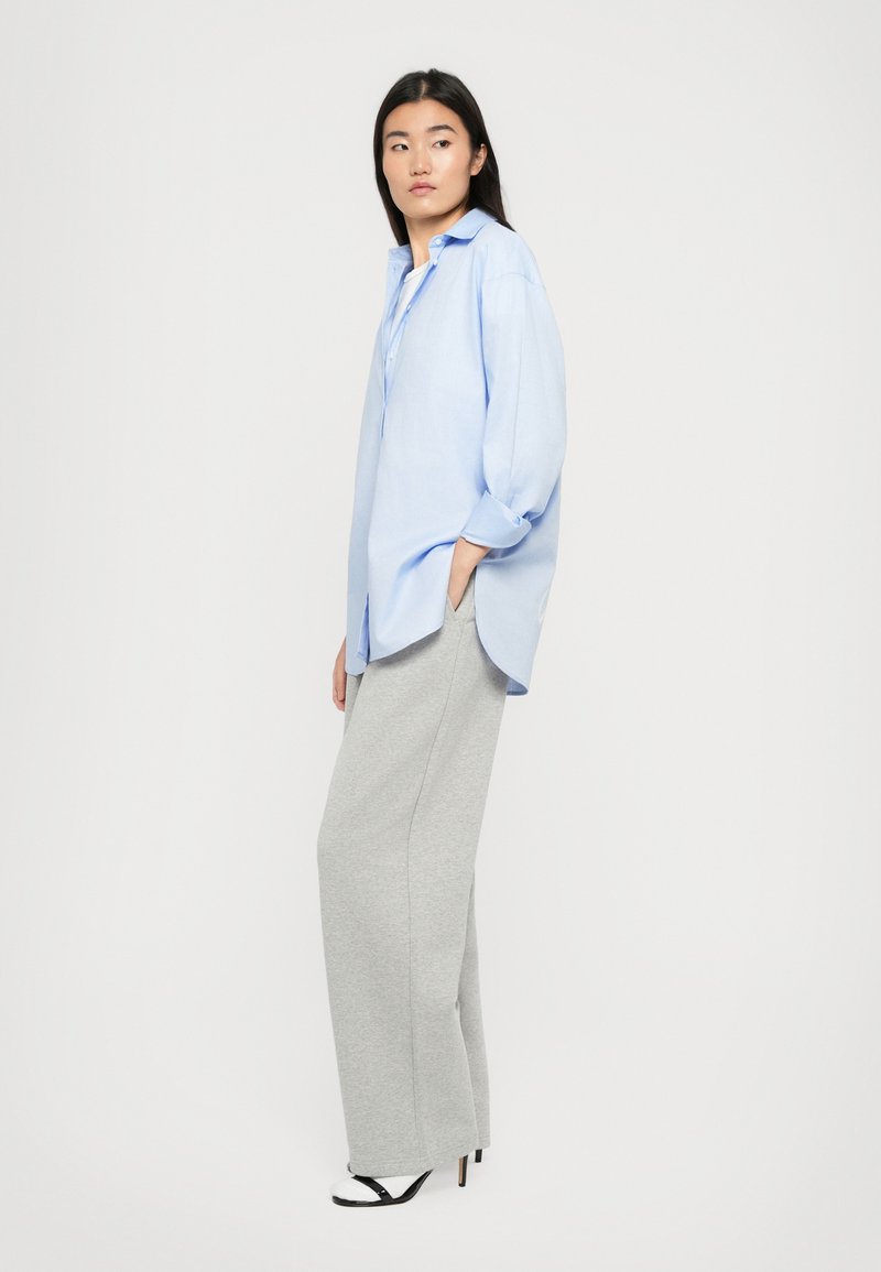 RELAXING DAYS Calças de fato de treino hellgrau