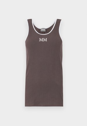 Brun ribba tanktop med hvit kant og brodert "MM" logo på forsiden. Laget av myk stoff, med en tettsittende design og uten ermer.