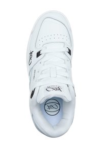 White athletic shoe with a smooth leather upper, perforated toe, black accents, and laces. Features a padded collar and logo on the tongue.