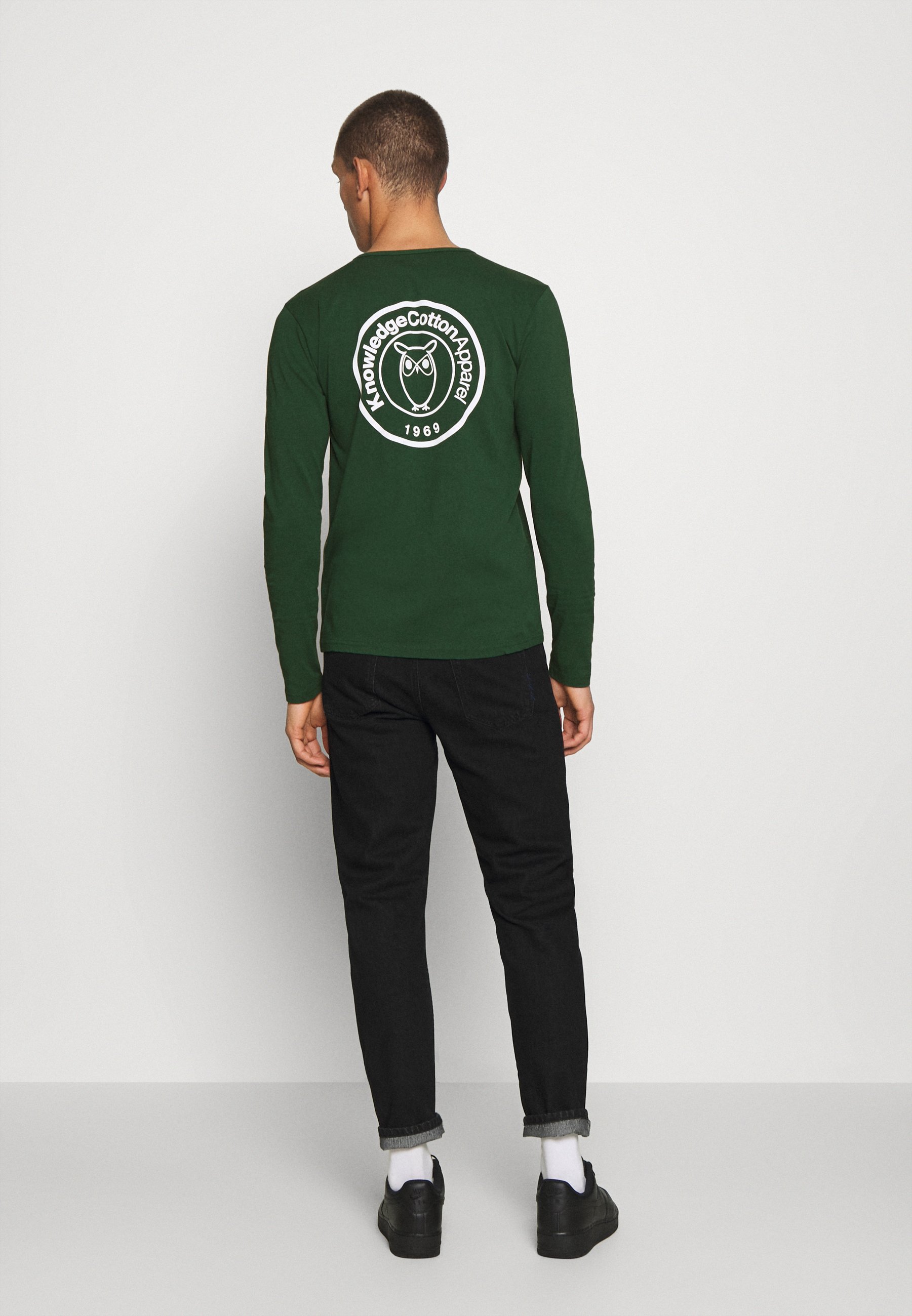 Knowledge Cotton Apparel LOCUST BIG BACK PRINT LONG SLEEVE Knowledge Cotton Apparel LOCUST BIG BACK PRINT LONG SLEEVE - Topper langermet - dark blue