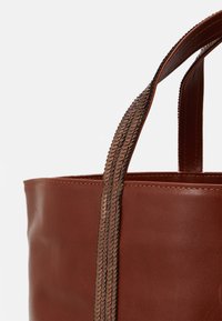 Vanessa Bruno CABAS - Håndtasker - cognac