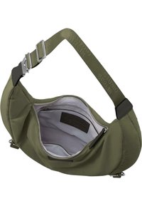 Borsa a spalla in nylon verde oliva con ampia apertura con zip, fodera grigia, tasca interna e una tracolla regolabile stampata con accessori in metallo.