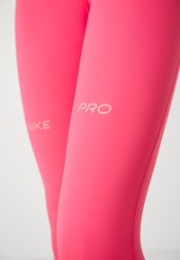 Nike Performance Pajkice - aster pink/pinksicle/hot punch/white