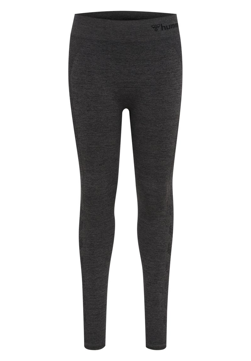 Svarta leggings i ett töjbart, strukturerat tyg. Har en bred elastisk midjeband med logotyp nära toppen. Figurnära design.