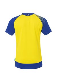 Gul og blå kortærmet sportstrøje med rund hals. Blå ærmer har et geometrisk mønster. Lavet af letvægts, åndbart materiale.