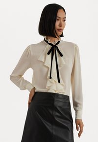 Lauren Ralph Lauren Petite RUFFLE TRIM GEORGETTE BLOUSE - Camicetta - mascarpone cream/black