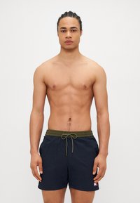 Tommy Hilfiger HERITAGE MEDIUM DRAWSTRING - Shorts da mare - desert sky