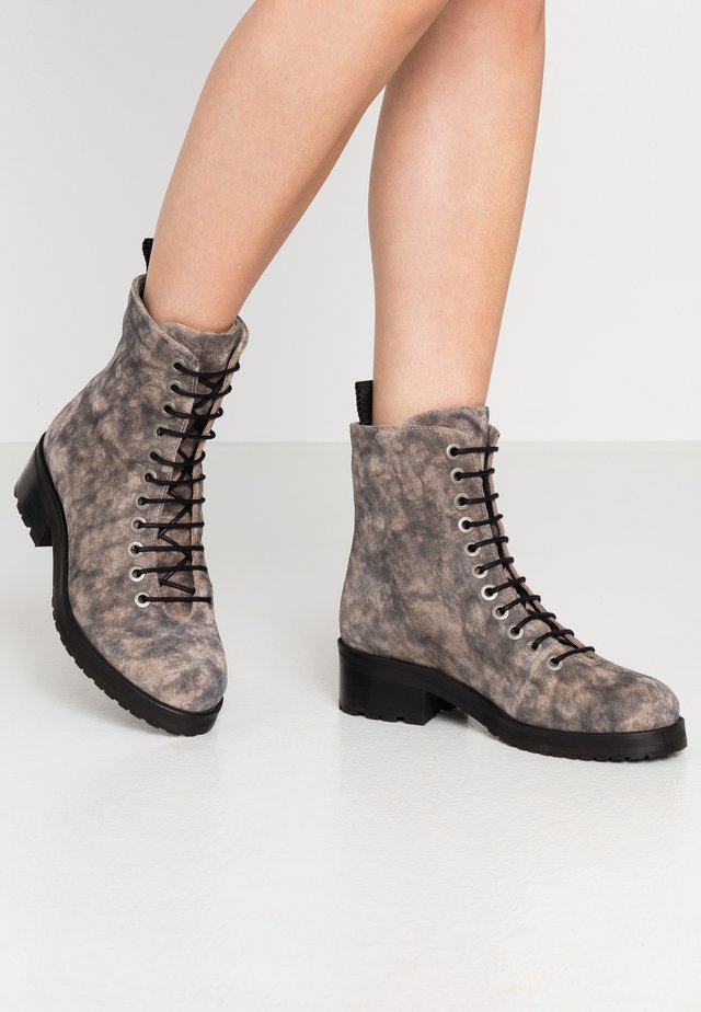 DISTRICT HIKER COMBAT BOOT - Botki sznurowane - grey/multicolor