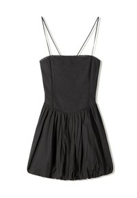 Schwarzes Kleid mit dünnen Spaghettiträgern, strukturiertem Stoff, tailliertem Oberteil und gerafftem, weit ausgestellt Rock, der mit einer Spitzeneinfassung am Ausschnitt verziert ist.