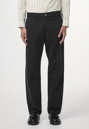 ADEN - Chino - black
