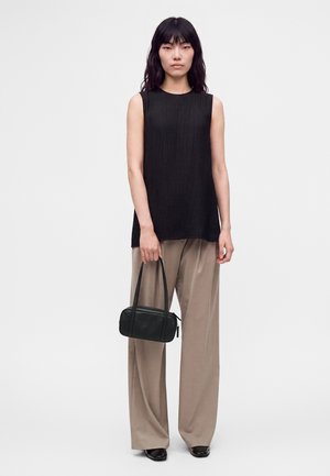 ST. AGNI, PETIT DUAL ZIP BAG - Τσάντα χειρός - black