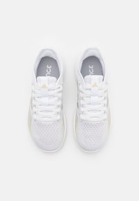 adidas Performance FLUIDFLOW 2.0 - Sapatilha de treino - alumina/matte silver/sandy beige metallic