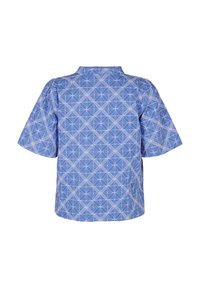 Kurzärmliges, knöpfbares Hemd aus hellblauem Stoff mit einem weißen geometrischen Muster und einem klassischen Kragen; lockere Passform, weicher Griff.